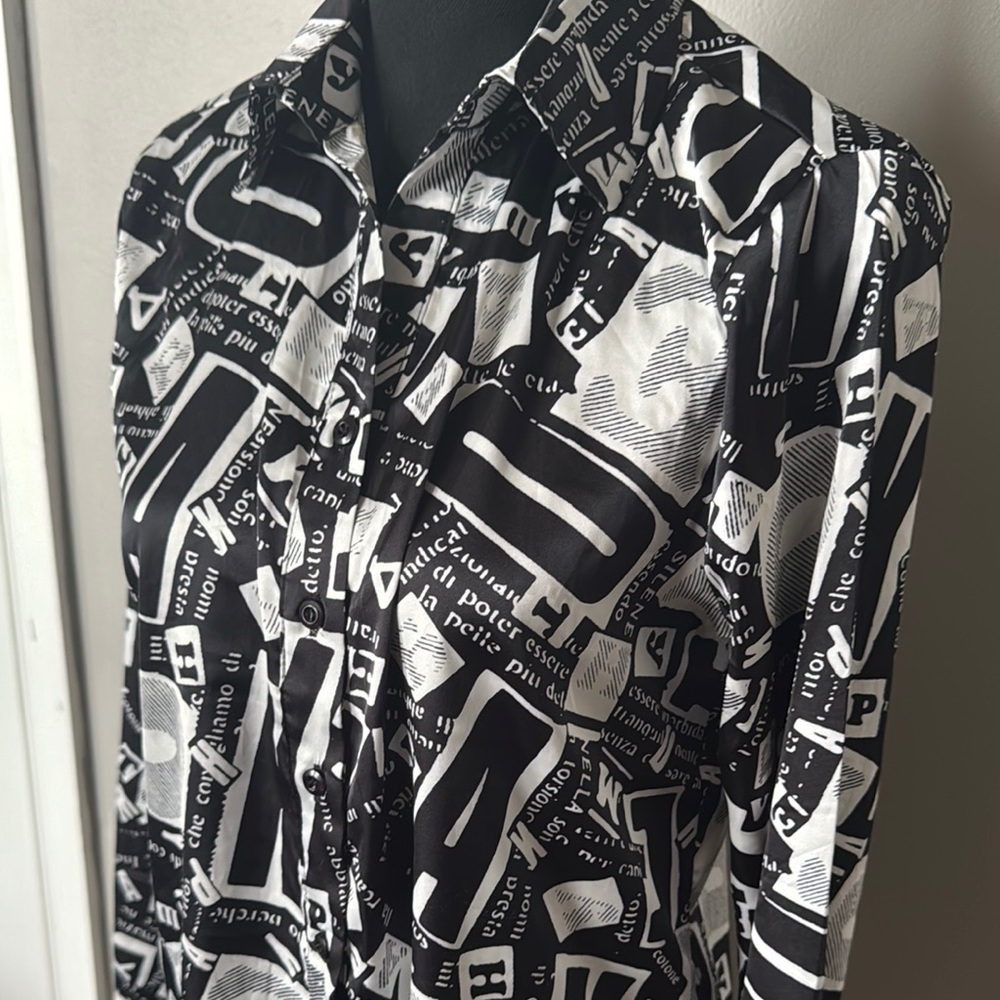 Black and White Graphic Button-Up Shirt - Picture 2 of 9